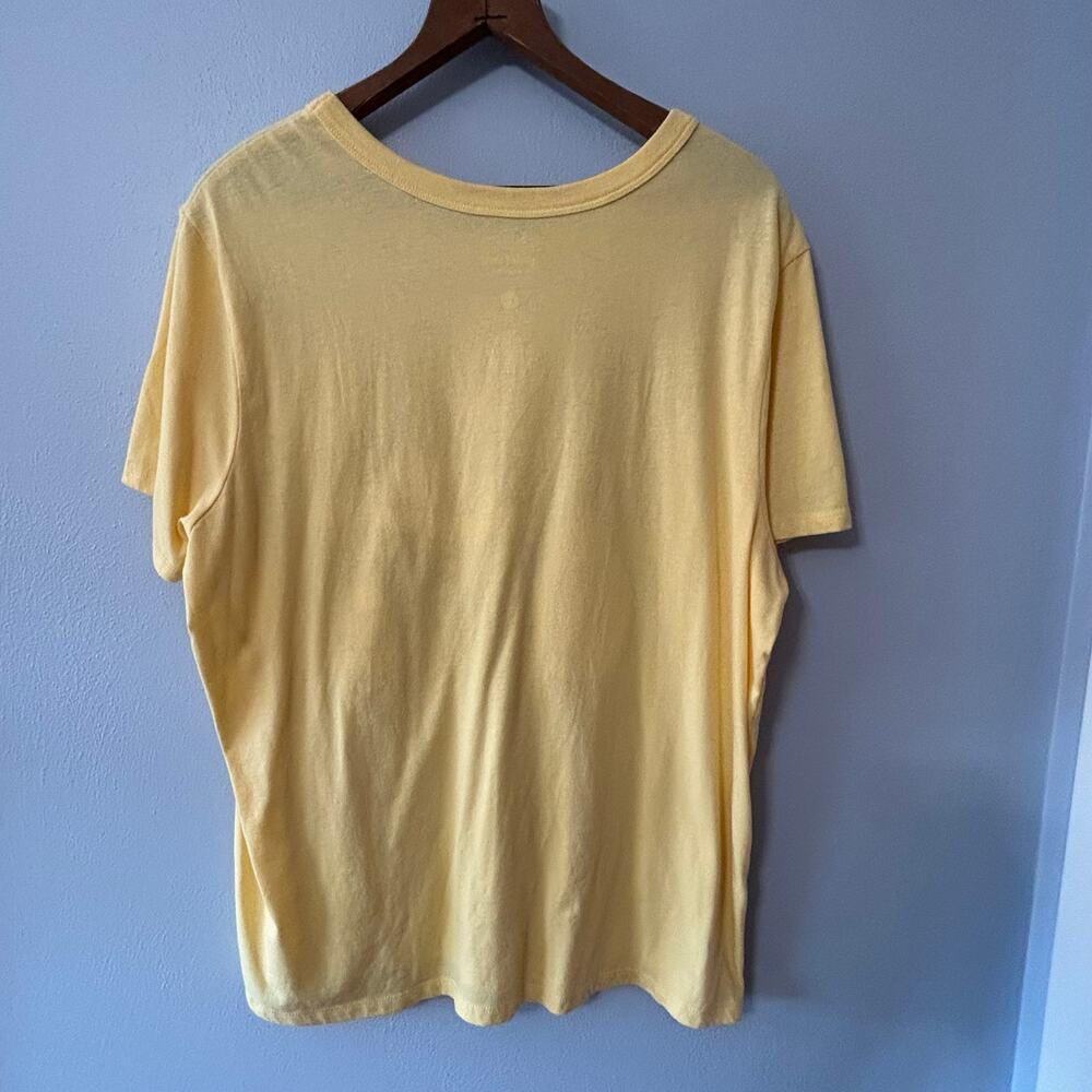 Gudetama by Sanrio The Lazy Egg Yellow Graphic T-shirt Women Sz XXL - Picture 2 of 8